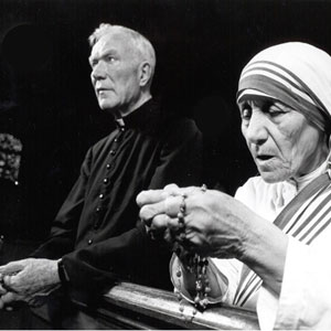 Peyton and Mother Teresa Praying the Rosary