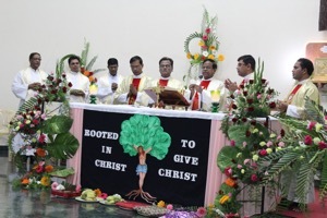 Fr D'Souza presides at the Mass of Final Profession on February 5, 2016 in India