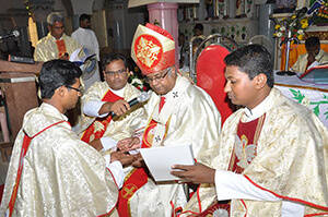Fr Sahaya Ranjith, CSC, Ordination on November 19, 2016 by Bishop Antony Pappusamy
