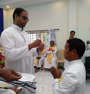 Br. PJ Santosh, Superior, received the vows of their respective members.