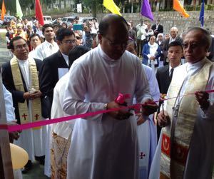 Fr Thalackan cuts the ribbon on the new Moreau Institute for Integral Training