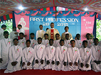 Eighteen Novices Make First Profession in India