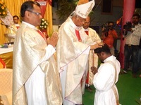 Recent Priestly Ordination Makes Four This Season for Hoy Cross in India 