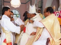 2020 Priestly Ordinations Begin for Holy Cross in India after Covid-19 Delays