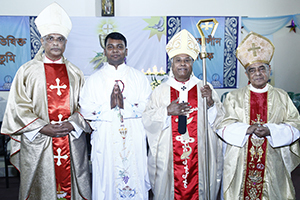 Bangladesh, the Sacred Heart of Jesus Province celebrated the ordination of Fr. Badhon Fr. Timon Innocent Gomes, C.S.C.