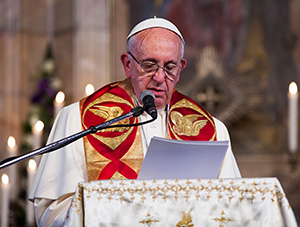 Pope Francis asking to pray for peace