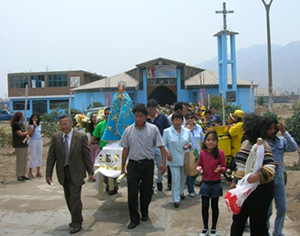 Procession in Esperanza Parish